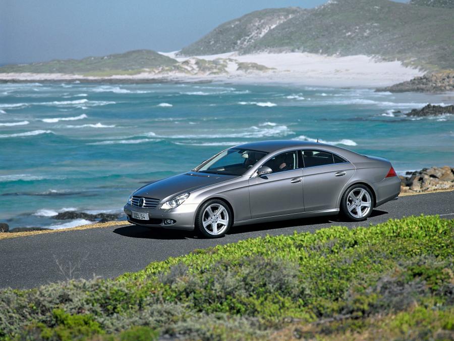  Mercedes-Benz CLS500 2004 года  (фото 13 из 30)